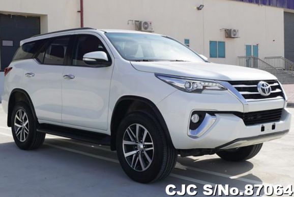 2017 Toyota / Fortuner Stock No. 87064